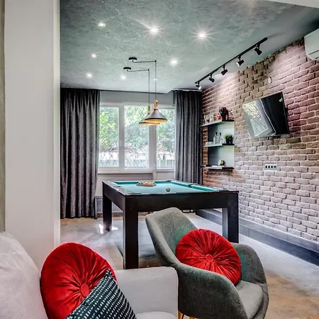 Apartament Sophisticated 2bdrm 2bath And Billiard