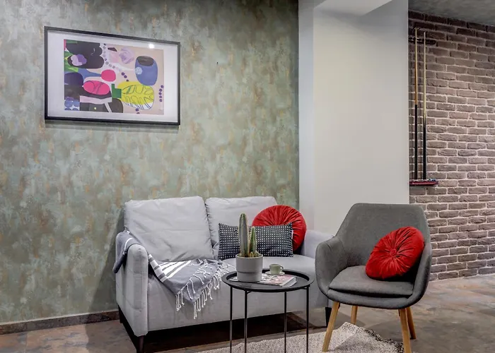 Sophisticated 2bdrm 2bath And Billiard * Sofia