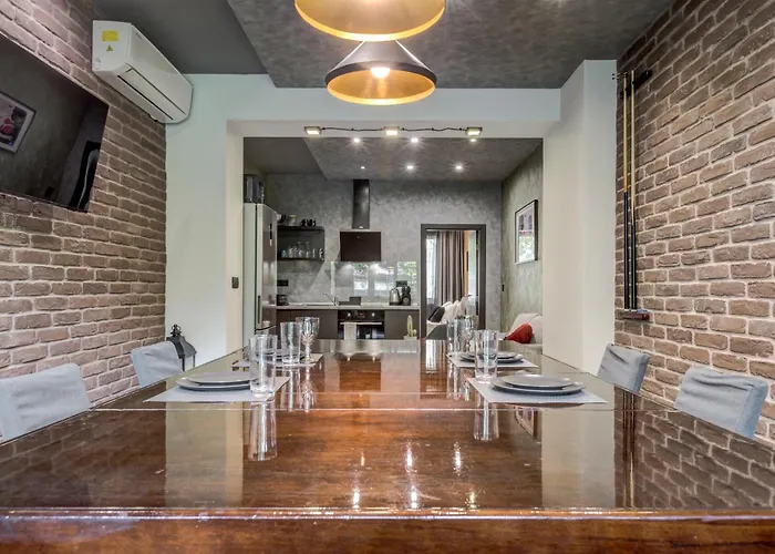 Lejlighed Sophisticated 2bdrm 2bath And Billiard