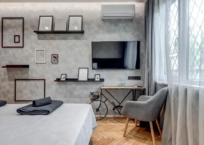 Sophisticated 2bdrm 2bath And Billiard ソフィア